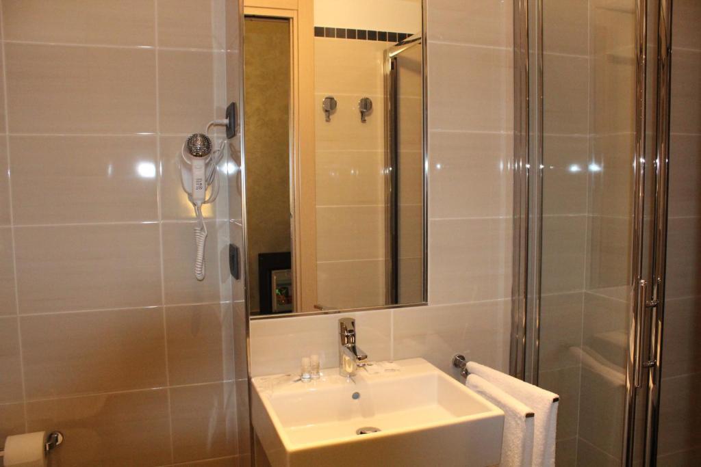 House Beatrice Milano Hotel ภายนอก รูปภาพ